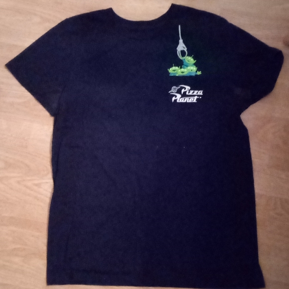 Disney Toy Story Black sz med "pizza planet" tee